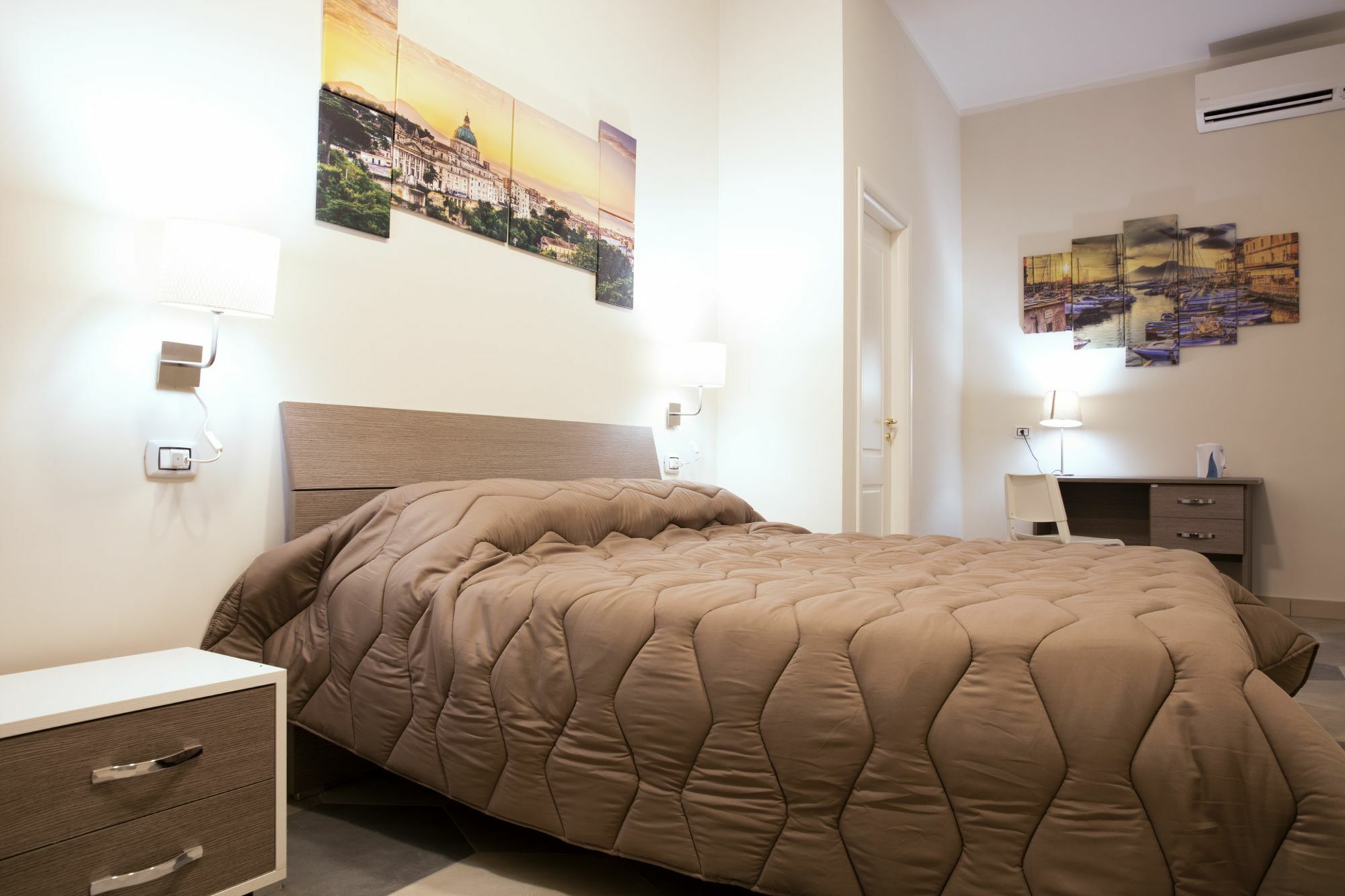 نابولي B&B La Dimora Del Conte المظهر الخارجي الصورة