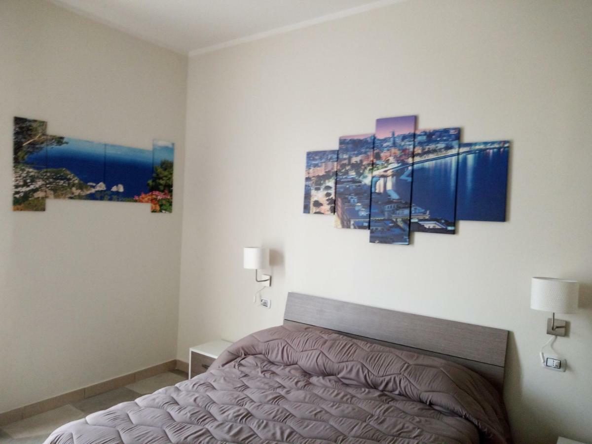 نابولي B&B La Dimora Del Conte المظهر الخارجي الصورة