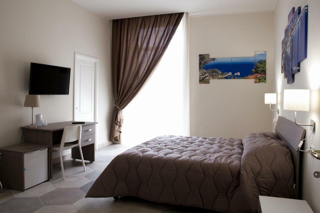 نابولي B&B La Dimora Del Conte المظهر الخارجي الصورة